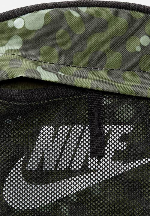 Nike - Nike elemental - green
