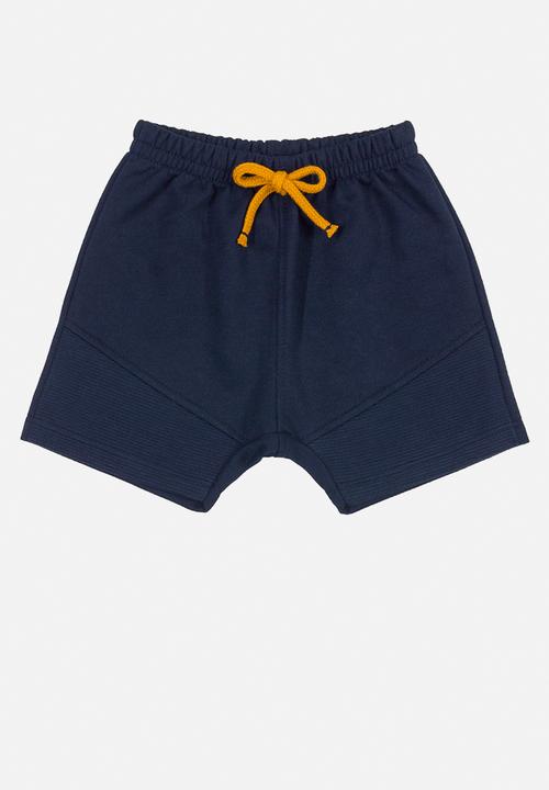UP Baby - Baby boys graphic tee & shorts set - dark yellow & navy 