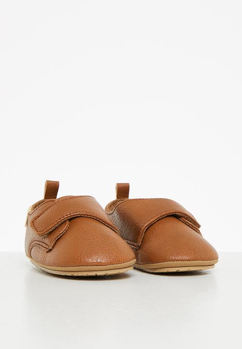 Pop Candy - Baby boys pu pram shoe - tan