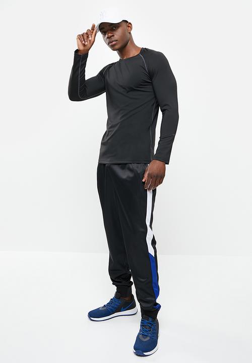 basicthread - Active contrast stitching top - black