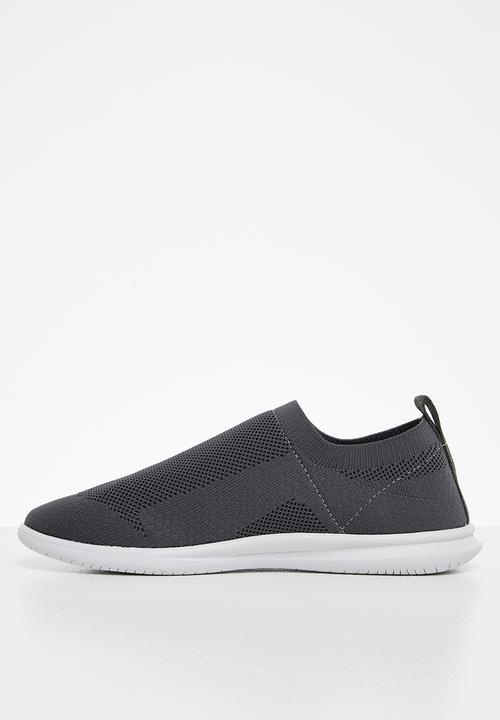 POLO - Ivy athleisure slip on knit sneaker - grey
