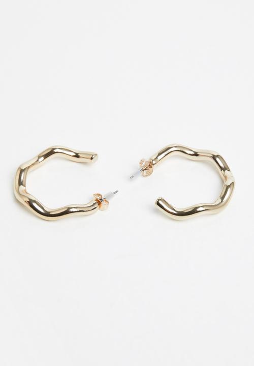 Superbalist - Phindile hoop earrings - gold