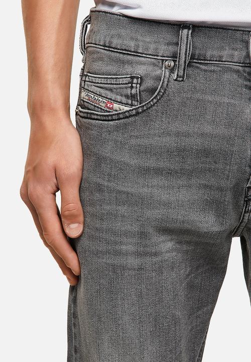 Diesel  - D-luster slim fit longer length jeans - grey