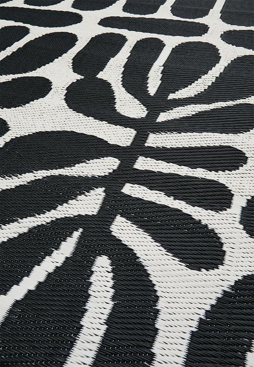 Fab Habitat - Serowe outdoor rug - black