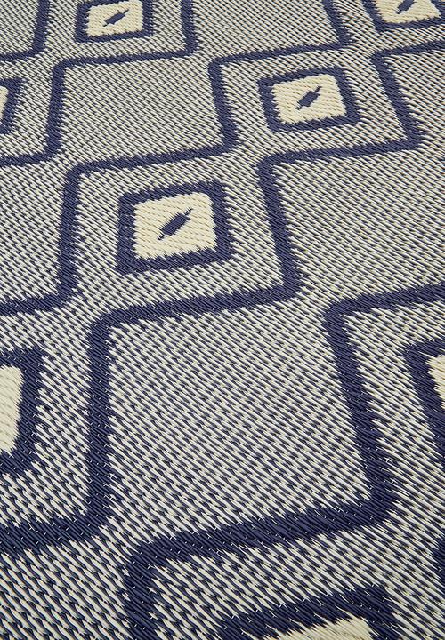 Fab Habitat - Rabat outdoor rug - cream & blue