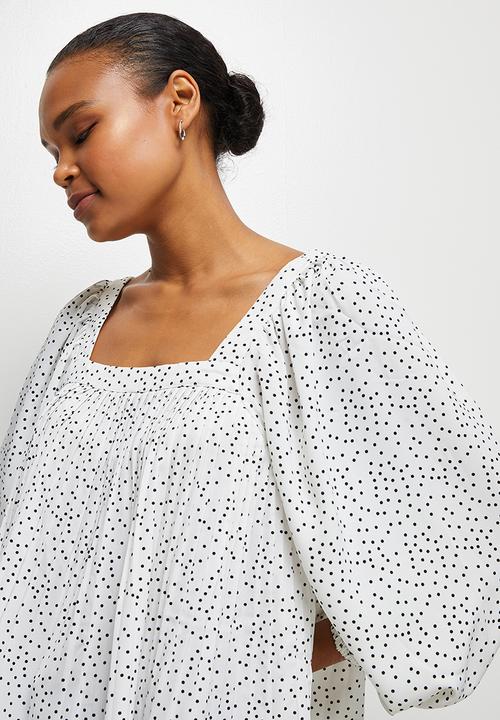 edit - Pleat detail flounce blouse - milk 