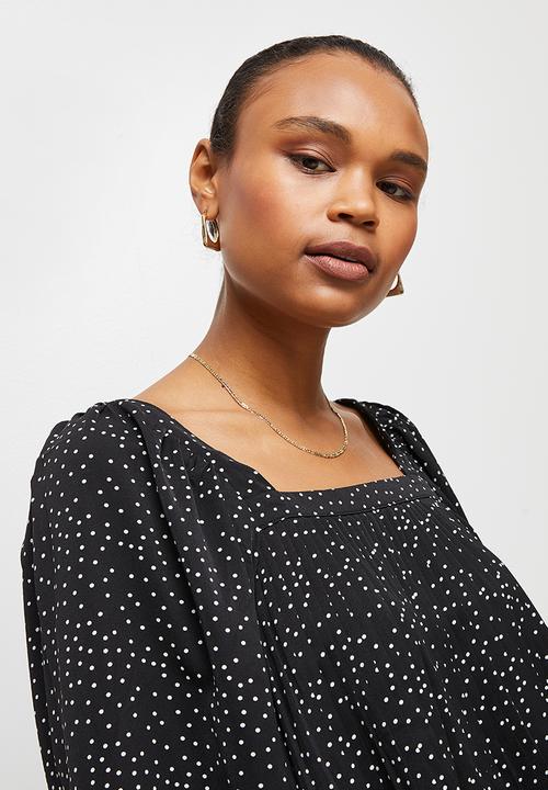 edit - Pleat detail flounce blouse - black