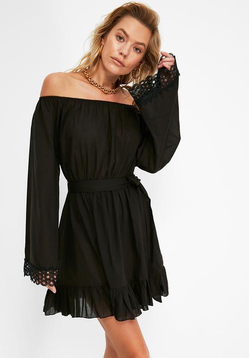 Trendyol - Collar detailed dress - black