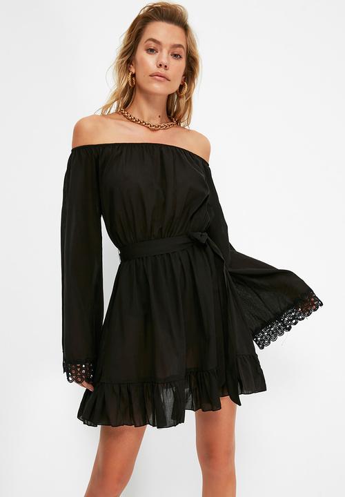 Trendyol - Collar detailed dress - black