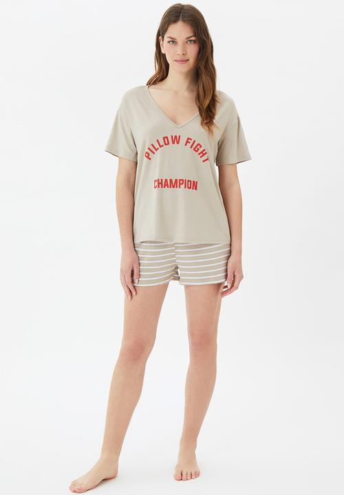 Trendyol - Printed knitted pajamas set - neutral