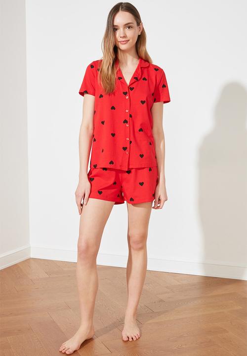 Trendyol - Heart patterned knitted pajamas set - red & black
