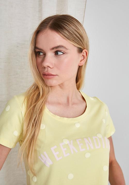 Trendyol - Polka dot knitted pajamas set - yellow