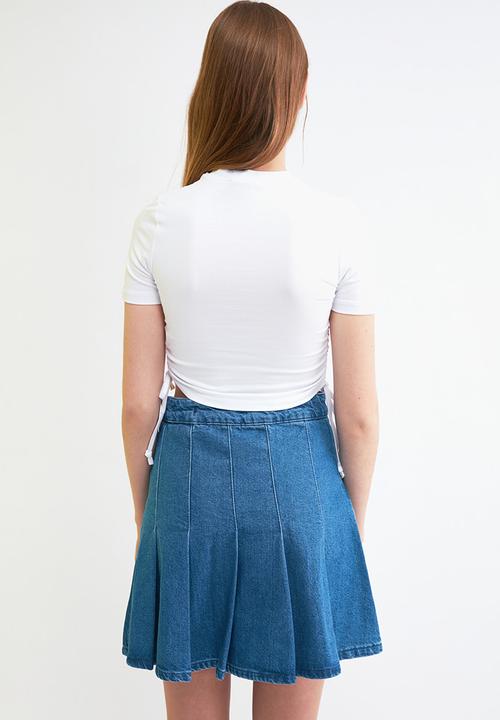 Trendyol - Pleated knitted crop top - white