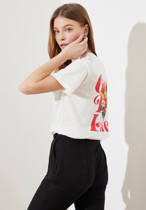 Trendyol - Printed boyfriend t-shirt - ecru