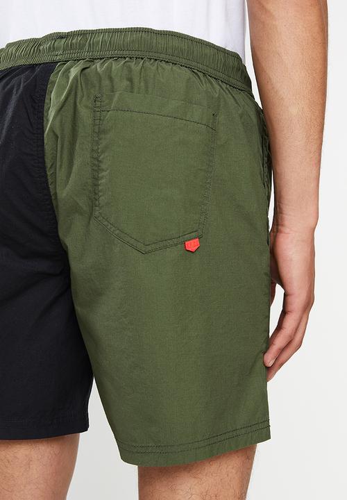 S.P.C.C - Sautin regular fit elasticated shorts - green & black