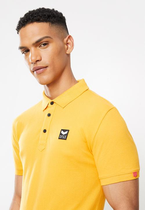 S.P.C.C - Cayenne slimline fit side slit straight hem polo - yellow