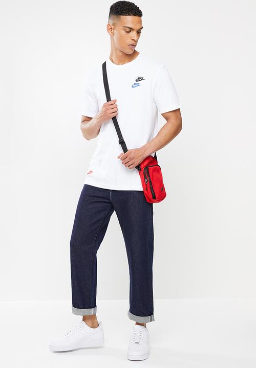 Nike - NSW Club Tee Essentials - white