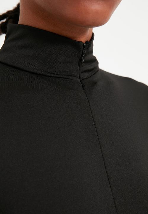 Trendyol - Siyahoa t-shirt - black