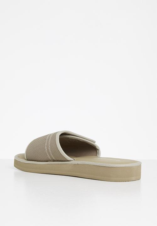 STYLE REPUBLIC - Ben slide - khaki