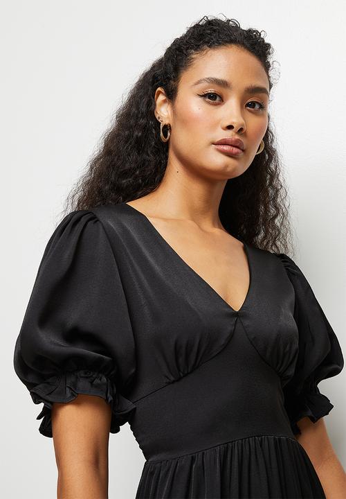 edit - V-neck femme butto down midi - black