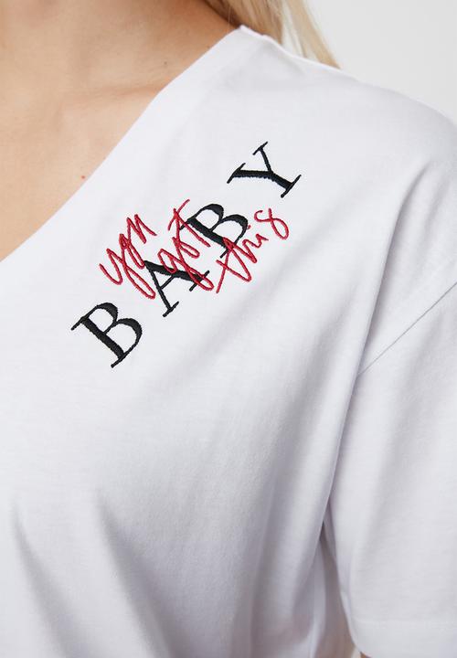 Trendyol - Embroidered boyfriend T-shirt - white