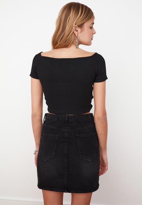 Trendyol - Pleated knitted blouse - black