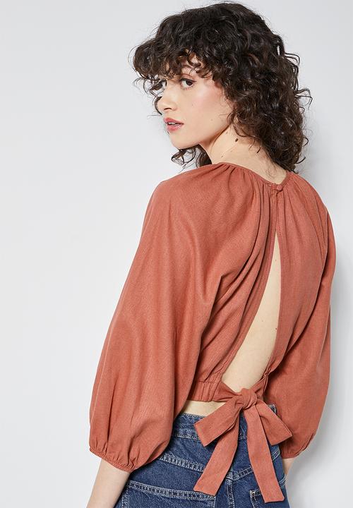 VELVET - Open back elasticated hem blouse - brick