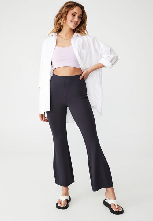 Cotton On - Petite pull on flare pant - charcoal