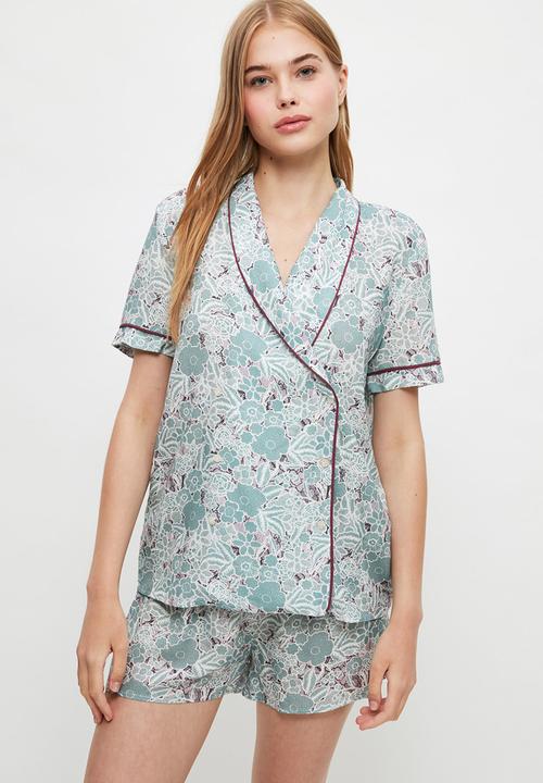 Trendyol - Floral detailed pajamas set - multi