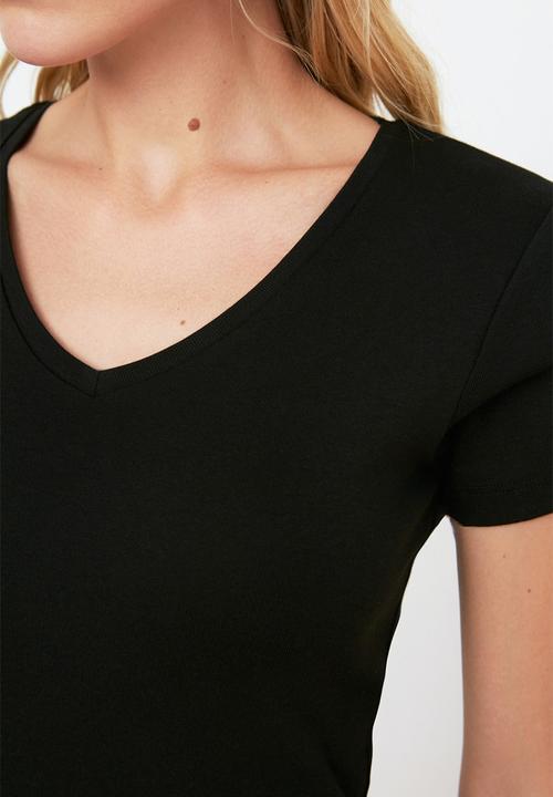 Trendyol - 100% cotton v-neck basic knitted t-shirt - black