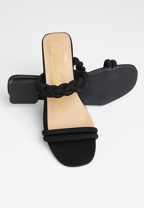 Seduction - Plaited sandal - black