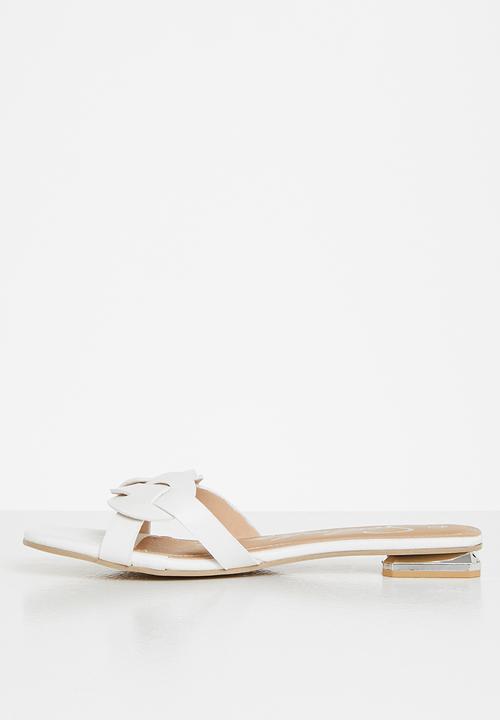 Seduction - Woven detail sandal - white