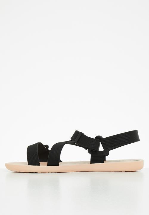 Ipanema - Hit papete ad - black & pink