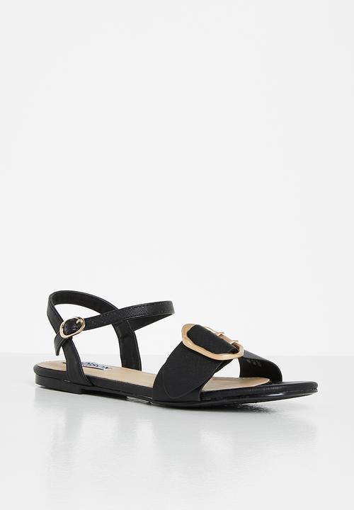 Madison® - Gretchen big buckle sandal - black