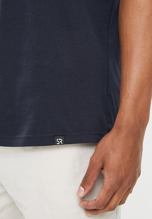 STYLE REPUBLIC - Raw edge curved hem scoop neck tee - navy