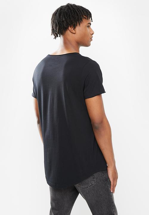 STYLE REPUBLIC - Raw edge curved hem scoop neck tee - black