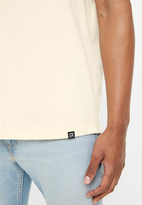 STYLE REPUBLIC - Raw edge curved hem scoop neck tee - beige