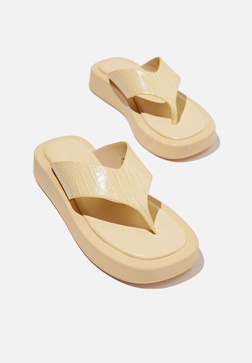 Cotton On - Sadie flip flop flatform - butter croc pu