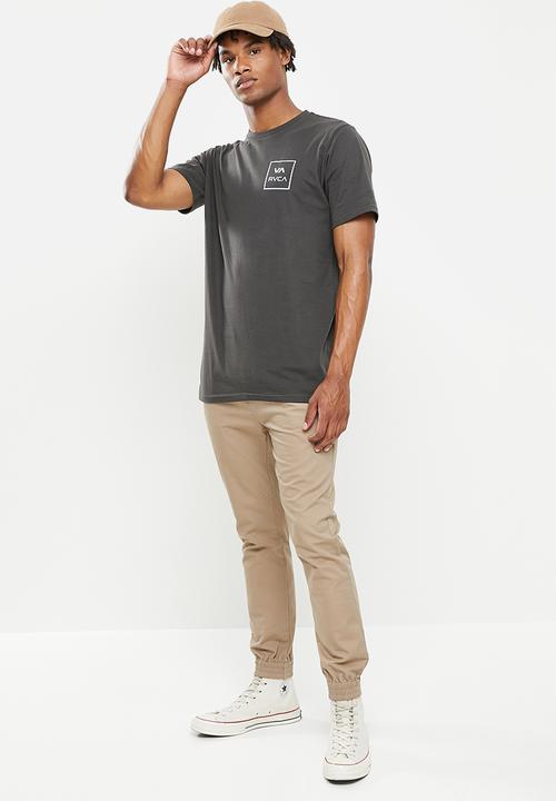 RVCA - Va all the way short sleeve - pirate black
