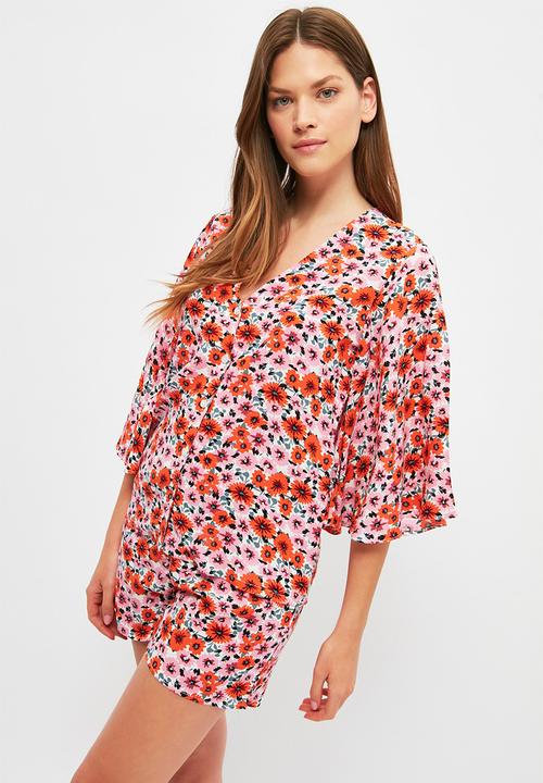 Trendyol - Floral patterned pyjamas set - multi