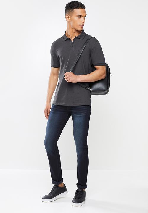 GUESS - Guess all over dot short sleeve golfer - phantom