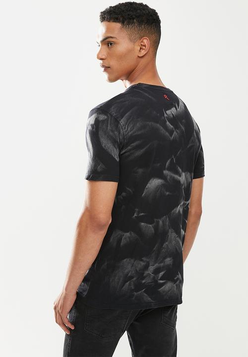 SOVIET - M richter short sleeve fashion tee  - black
