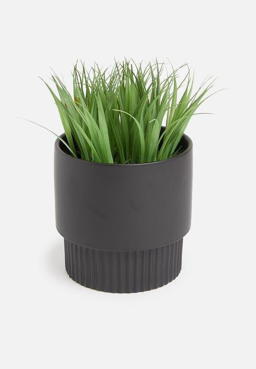 Present Time - Ribbed plant pot large - black