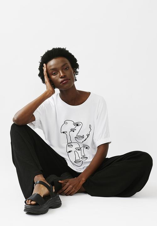Me&B - Embroidered tee with sleeve detail - white