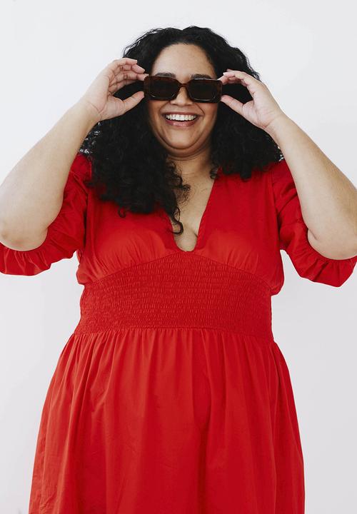 Me&B - Plus shirred basque midi dress with puff sleeves - red 
