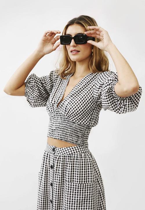 Me&B - Puff sleeve woven top with shirred basque - black & white 