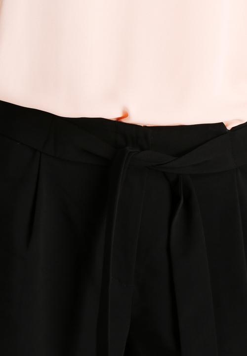 Vero Moda - Gaby Shorts 