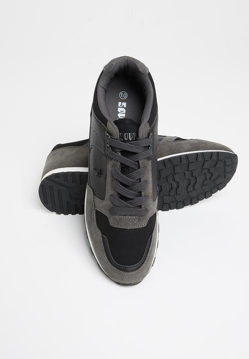 SOVIET - M arrow - charcoal/black