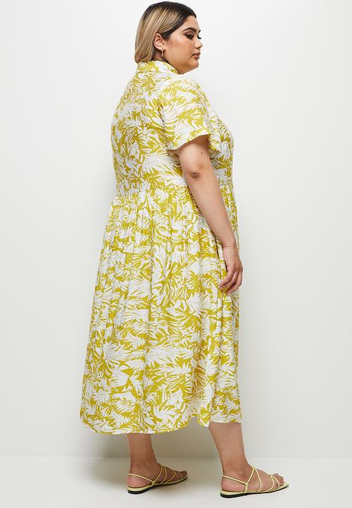 edit Plus - Babydoll maxi dress - yellow abstract palm