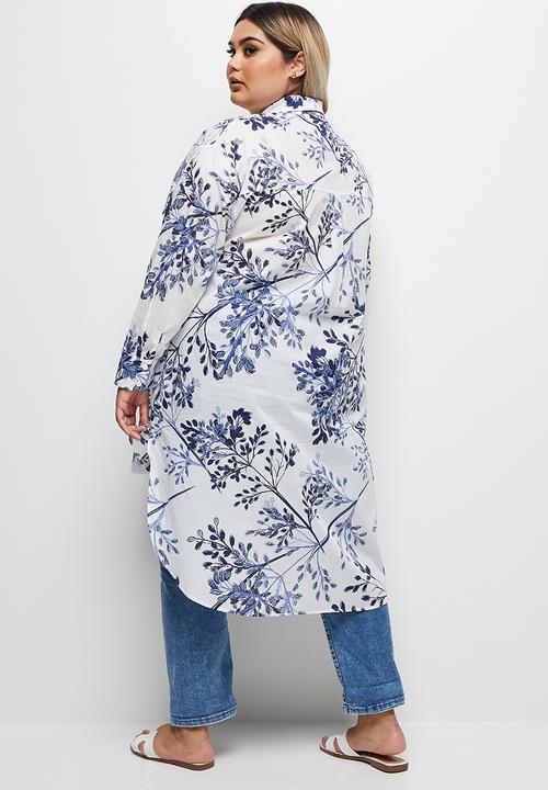 edit Plus - Relaxed boyfriend shirt - floral outline blues